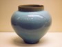 Tipico vaso azzurro in porcellana realizzato in Cina